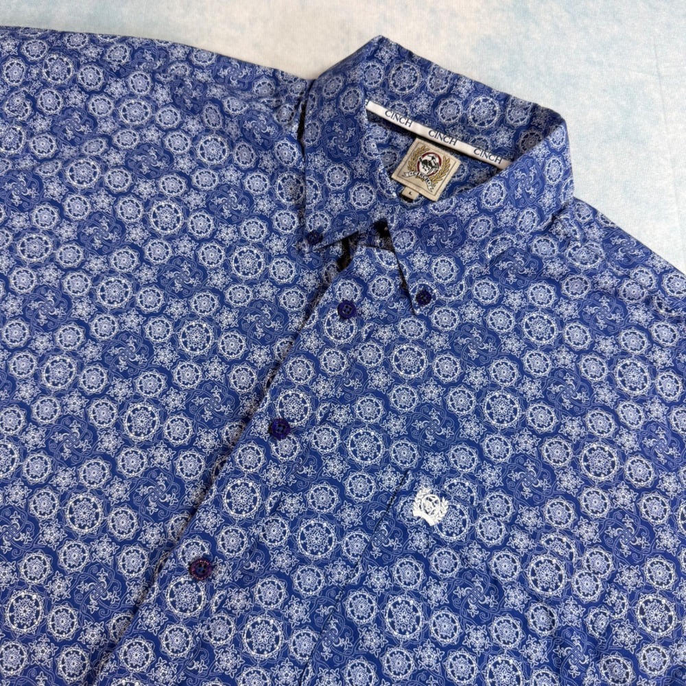 Cinch Button Down Shirt Mens Large Blue Excellent Short Sleeve Medallion 3296